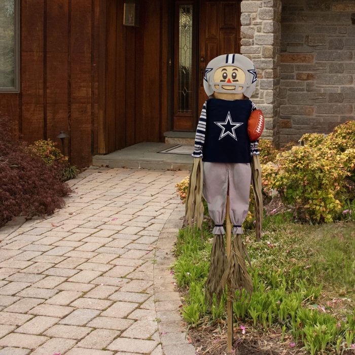 Dallas Cowboys Scarecrow Lifestyle 1 scaled