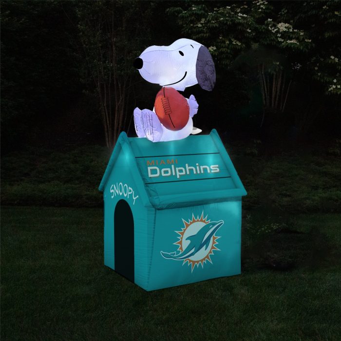 MIAMIDOLPHINS SnoopyDoghouselifestyleshot2