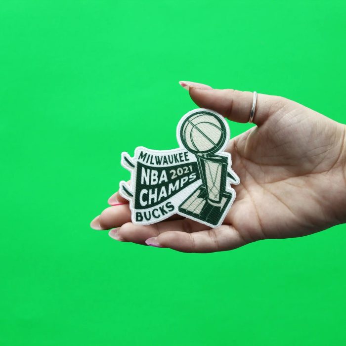 MilwaukeeBucks2021ChampsWavyPennant 3 ES 13096