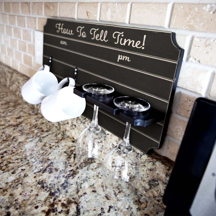 how to tell time coffee tea wine cup holder sign rack painted black