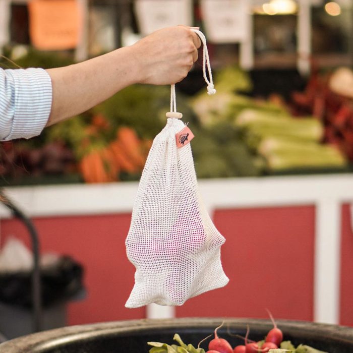 lifestyle at market reusable mesh reusable produce bags 1000x1000 1